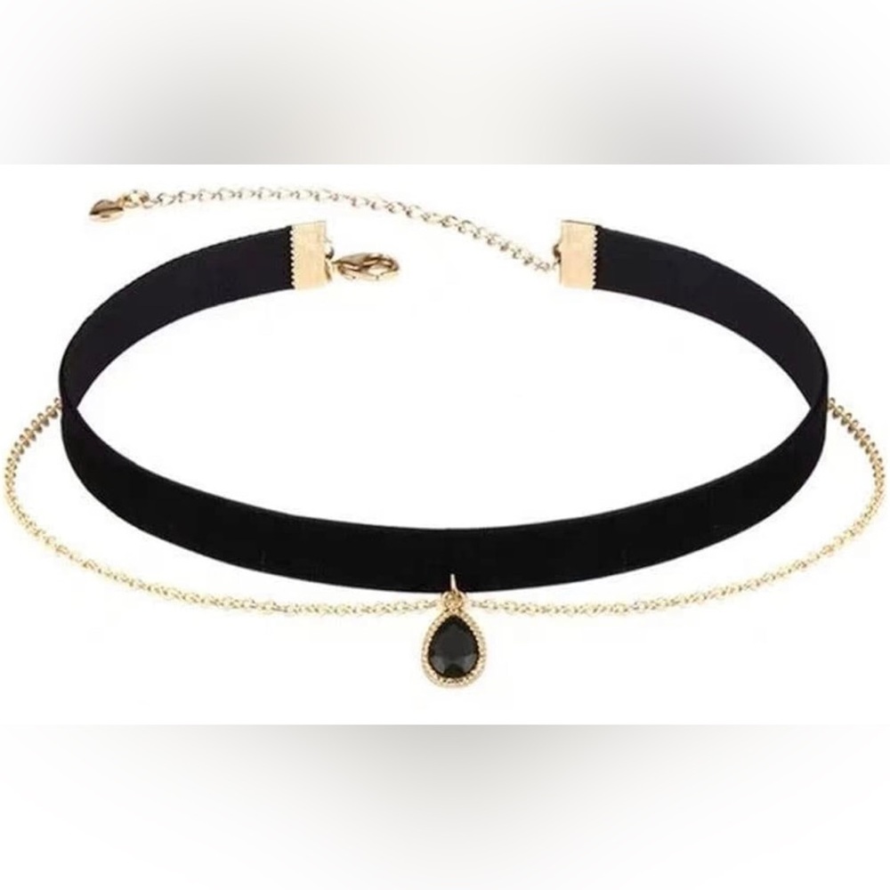 NWT Black Velvet Red Pendant Choker Necklace